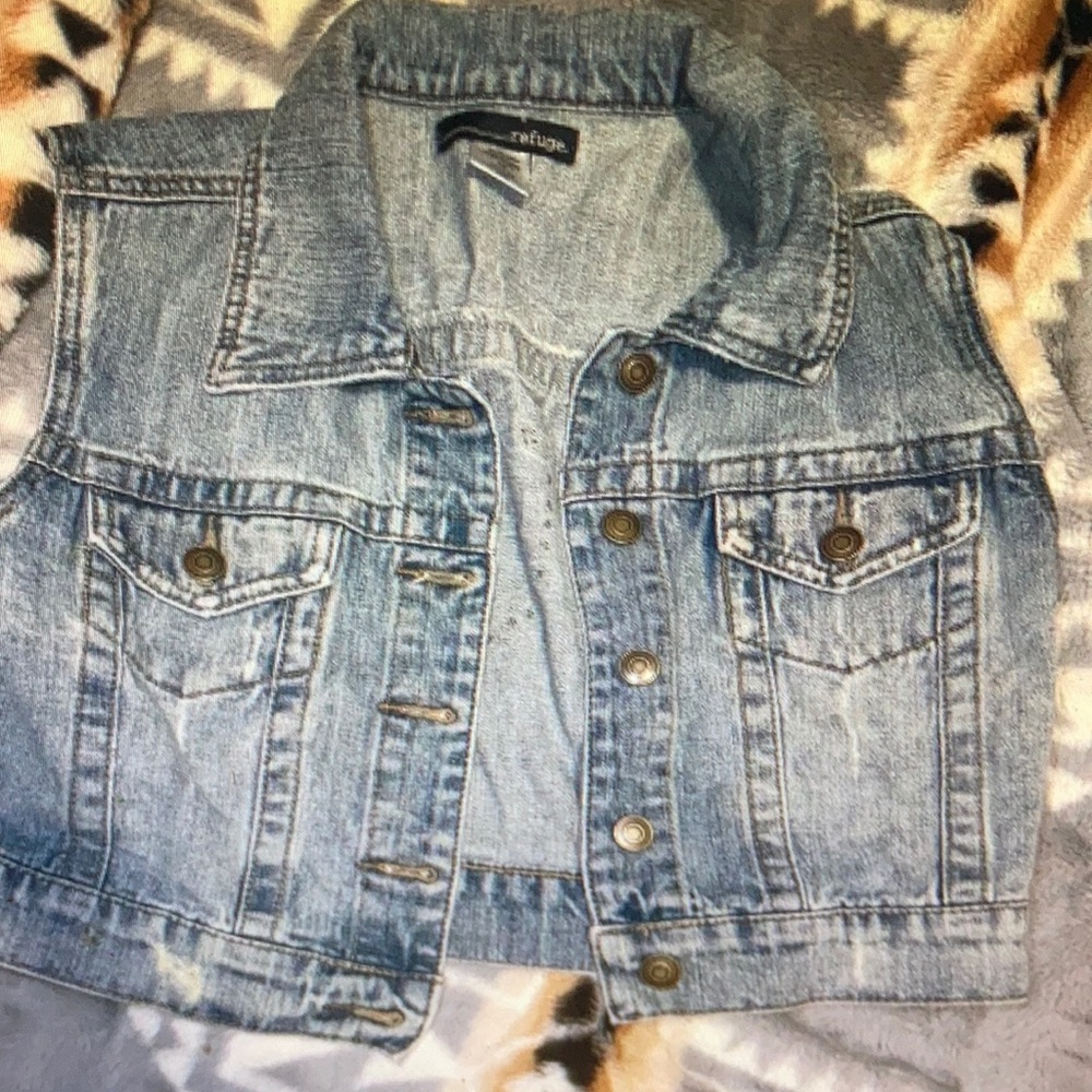 refuge Light Wash Denim Vest